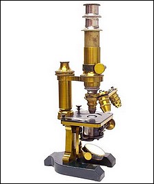 F.W. Schieck Berlin S.W. No. 7982. Continental style microscope, c.1884