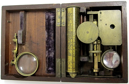 Brunner � Paris, 34 Rue des Bernardins. Gruby Type�Pocket Microscope, c. 1844. Pack in its case.