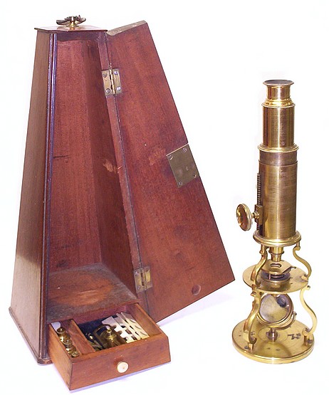 Small Culpeper style microscope with rack and pinion focusing