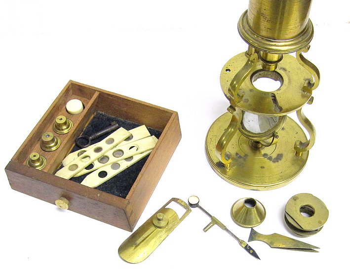 Small Culpeper style microscope with rack and pinion focusing