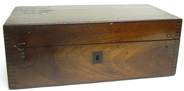 French Drum Microscope with rack and pinion focusing, c.1850. The microscope of the Scottish naturalist, geologist, and archaeologist George Tate (1805-1871). Storage box.