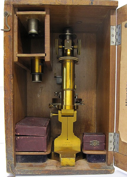Fuess #532 petrological microscope Model III