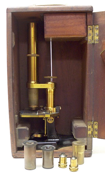 J. Grunow, New York, No.676. Monocular microscope. Case and accessories