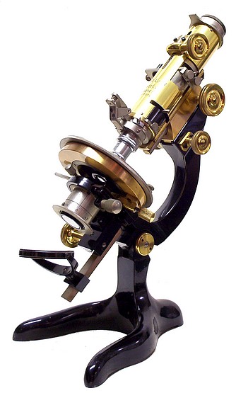 E. Leitz Wetzlar No. 221090. The CM Model Petrological Microscope. c. 1923