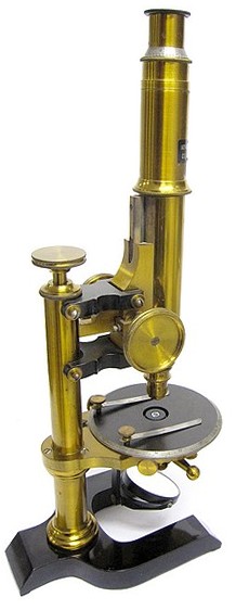 Seibert in Wetzlar. Polarizing (Mineral) Microscope, c. 1895 (mittleres Polarisationsmikroskop)