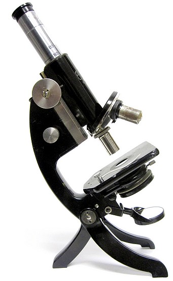 Carl Zeiss, Jena, No. 204027. Travelling (portable) Microscope. c.1929 (Reisemikroskop)