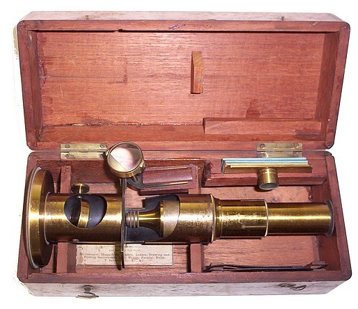 French Drum Microscope, c. 1865. Trade Label of James Foster Jr., Mathematical & Philosophical Instrument Maker, Cincinnati. Stored in the case