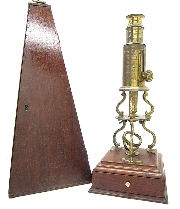 Culpeper type microscope with rack focusing c. 1800