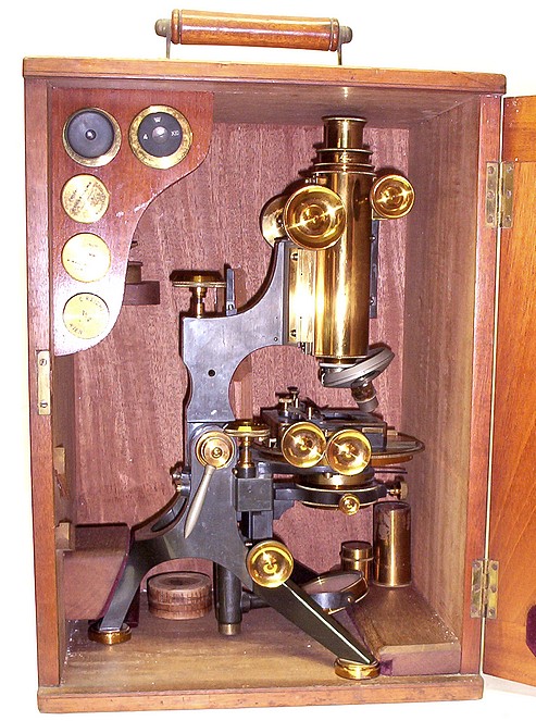 W. Watson & Sons 313 High Holborn London #10251. The Van Heurck No.1 model microscope, c. 1908