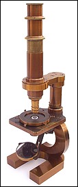 Microscope with polarizing attachments: Carl Zeiss, Jena, 1351 / 2259. c. 1872, Gro&szlig;es Stativ I